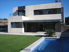 ВИЛЛА НА ПОБЕРЕЖЬЕ МАРЕСМЭ thumbnail 1