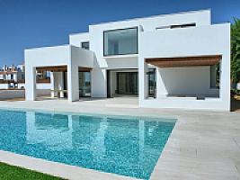 НОВАЯ ВИЛЛА У МОРЯ НА КОСТА БРАВА thumbnail 2