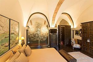 КАМЕННАЯ ВИЛЛА С ХАРИЗМОЙ В ПРЕДПИРЕНЕЯХ thumbnail 16