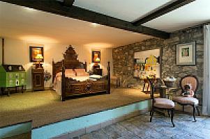 КАМЕННАЯ ВИЛЛА С ХАРИЗМОЙ В ПРЕДПИРЕНЕЯХ thumbnail 29