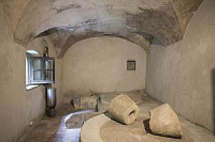 КАМЕННАЯ ВИЛЛА С ХАРИЗМОЙ В ПРЕДПИРЕНЕЯХ thumbnail 47