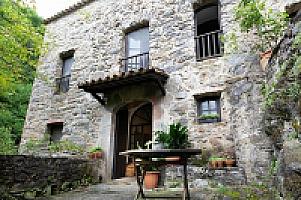 КАМЕННАЯ ВИЛЛА С ХАРИЗМОЙ В ПРЕДПИРЕНЕЯХ thumbnail 63