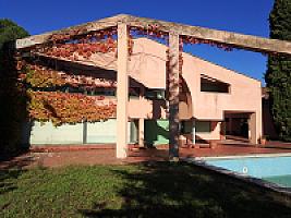 ОРИГИНАЛЬНАЯ ВИЛЛА ПОД БАРСЕЛОНОЙ thumbnail 1