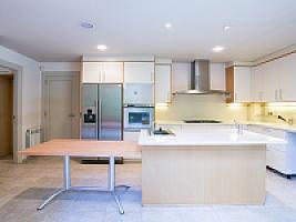 ВИЛЛА С БАССЕЙНОМ В БАРСЕЛОНЕ thumbnail 3