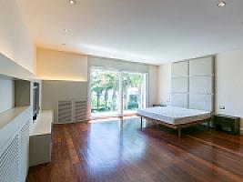 ВИЛЛА С БАССЕЙНОМ В БАРСЕЛОНЕ thumbnail 7