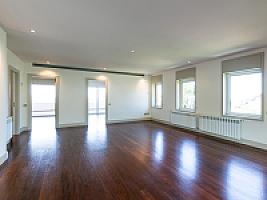 ВИЛЛА С БАССЕЙНОМ В БАРСЕЛОНЕ thumbnail 25