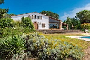 ВИЛЛА С БАССЕЙНОМ ПОД ЖИРОНОЙ thumbnail 2