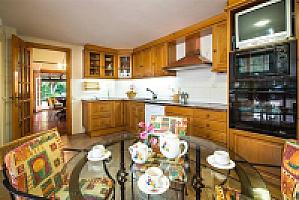 ВИЛЛА С БАССЕЙНОМ ПОД ЖИРОНОЙ thumbnail 17