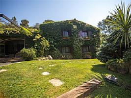 УСАДЬБА С БАССЕЙНОМ ПОД ЖИРОНОЙ thumbnail 1